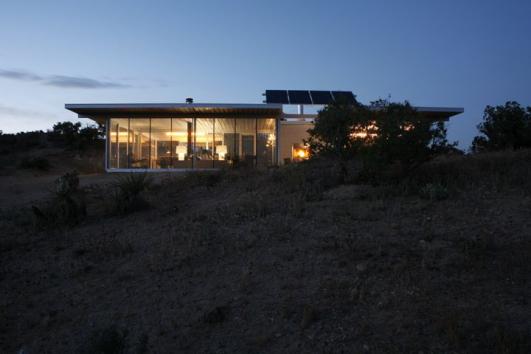 Off-grid itHouse by Taalman Koch 