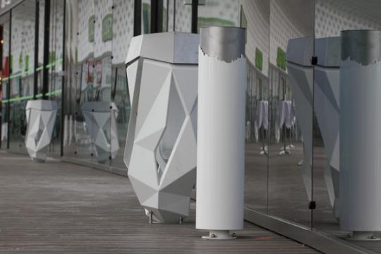 Outdoor furnishings at the Atoll centre by Franck Magné