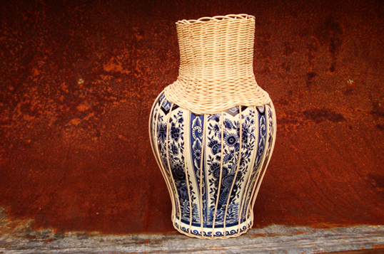CenterPIECE vase by Daniel Hulsbergen