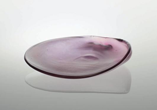 CARLO SCARPA Seashell-shaped ‘iridato’ dish e(£3,000-5,000)