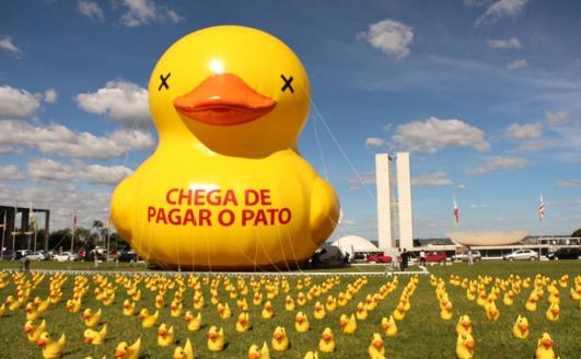 Hope to Nope: Graphics and Politics 2008-18