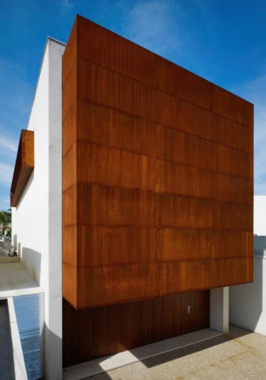 Corten House, Sao Paulo by Michael Kogan