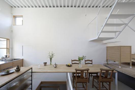 Itami Loft by Yo Shimada of Tato Architects