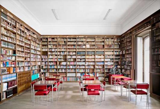 Footnotes on Candida Höfer at Gallery OMR