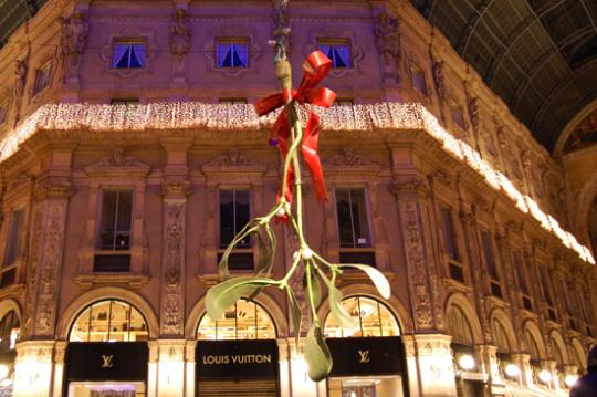 'KISS' by Paul Cocksedge, 2009