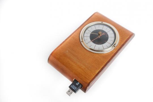 USB Barometer, part of the Memory Stücks series