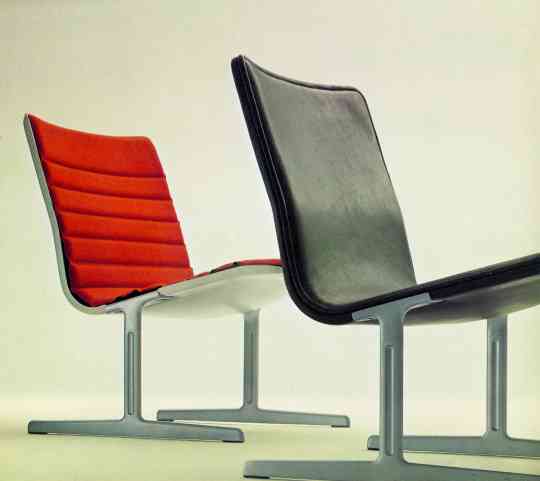 Vitsœ 601 Chair. Designed in 1960 by Dieter Rams