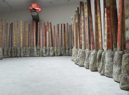 Installation view, 'Phyllida Barlow. GIG', Hauser & Wirth Somerset, 2014 © Phyllida Barlow. Courtesy the artist and Hauser & Wirth. Photo: Alex Delfanne