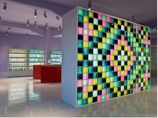 Seves Glass showroom at Milano Design-In-The-City, 2009