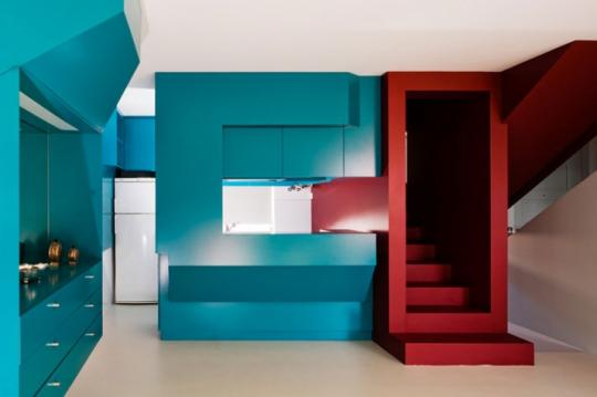 Family home by Pedro Gadanho [photo © Fernando Guerra  ]